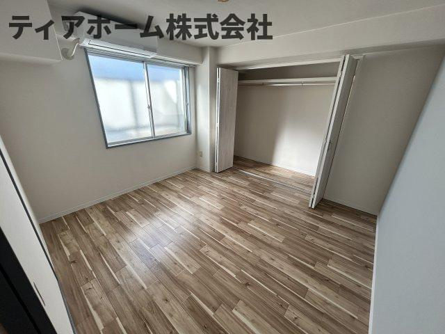 大和高田市南本町の賃貸マンションの洋室|明るい洋室です