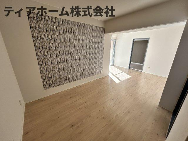 大和高田市南本町の賃貸マンションの居間・リビング|ゆったり過ごせるリビングです