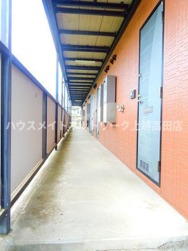 エヴァーグリーンのエントランス|共有通路