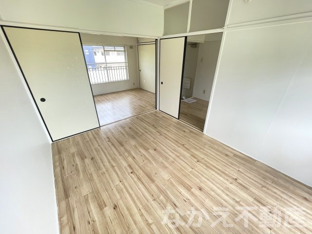 【寝室】 | 落ち着いた色調の寝室です