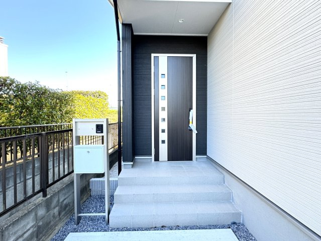 八潮市伊勢野新築戸建のエントランス|エントランス・玄関ポーチ