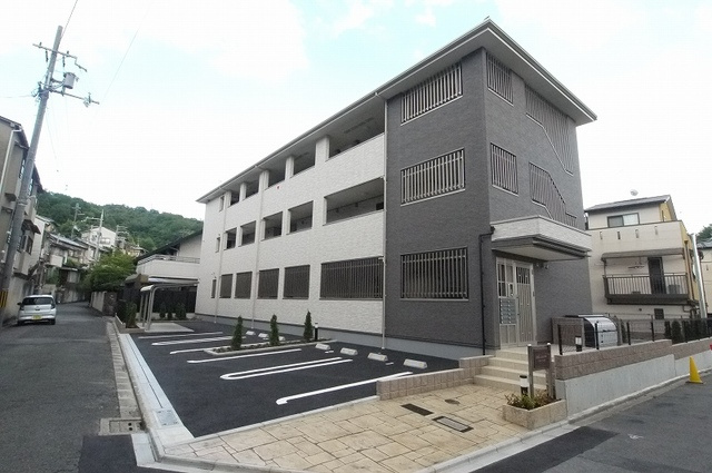 ベラ・ルーチェ東山の外観|きれいな外観です