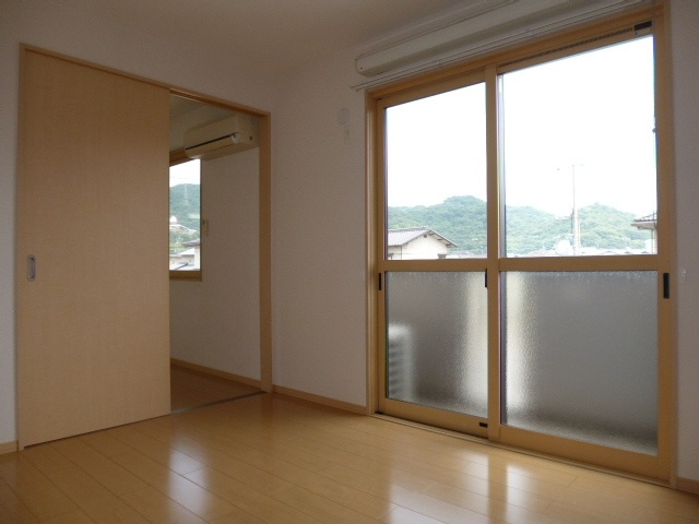 倉敷市福田町古新田のアパートの子供部屋