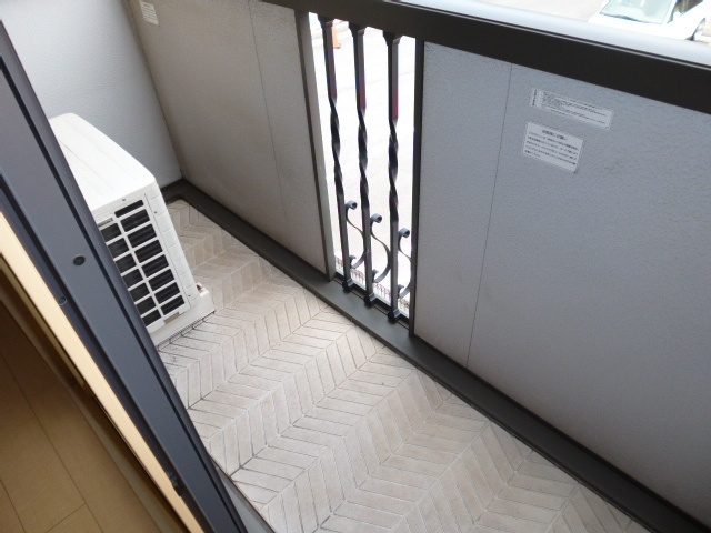 倉敷市福田町古新田のアパートのバルコニー