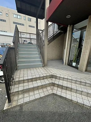 【エントランス】 | 単身とファミリータイプの混合一棟収益マンション！