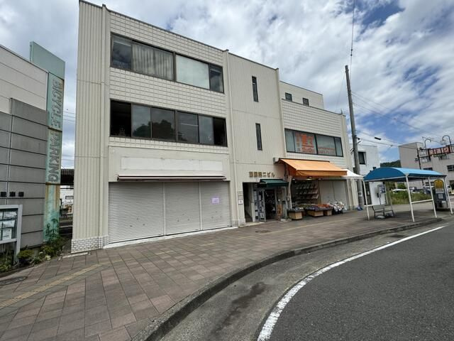 西国第二ビルの外観