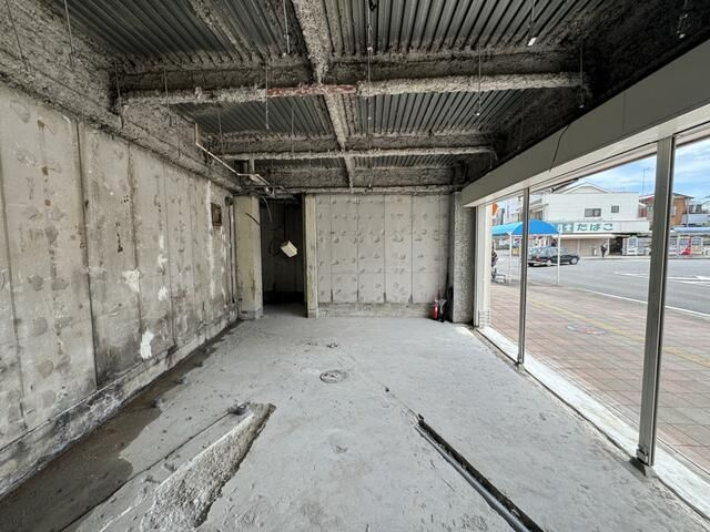 西国第二ビルの寝室