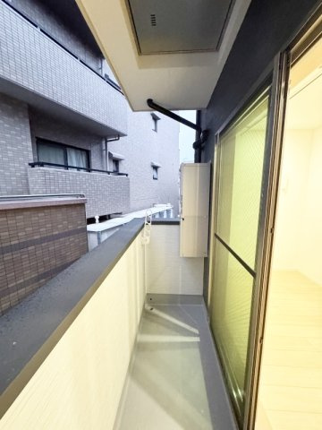 THE NOBLES 諏訪野町Ⅱのバルコニー|同タイプ物件の写真になります。
