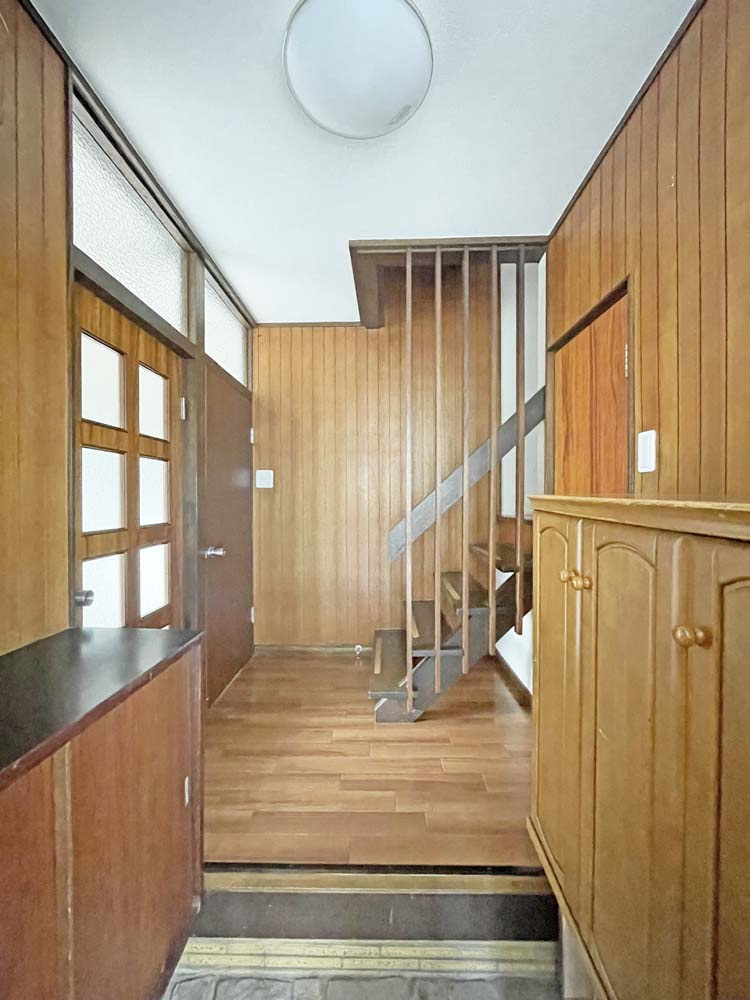 西宮市伏原町_戸建ての玄関