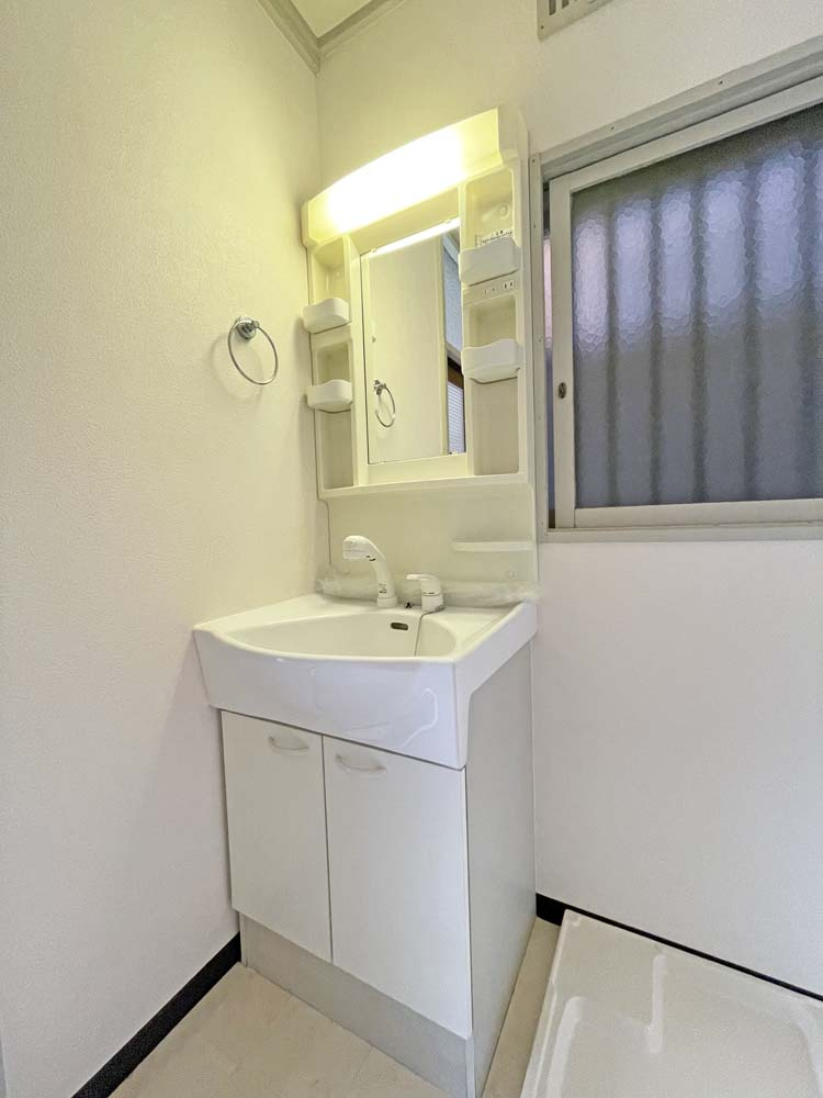 西宮市伏原町_戸建ての独立洗面台