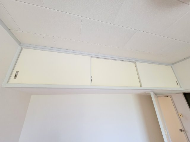 帝塚山ガーデンハイツ2号棟の収納