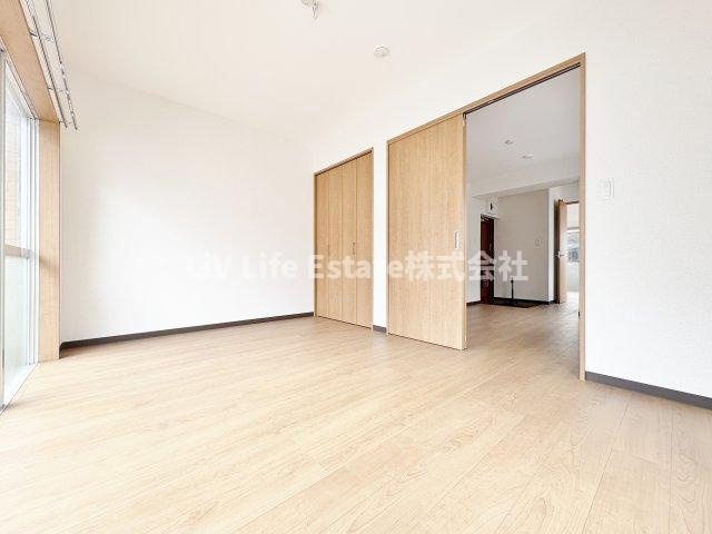 東大和ビルの居間・リビング