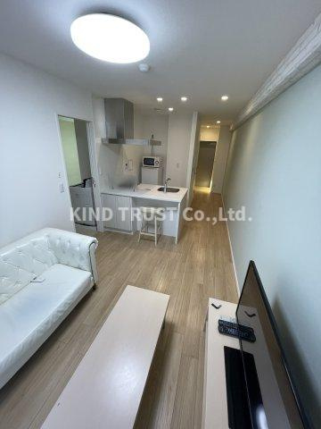 Bee-parQ扇町の居間・リビング|こちらのリビングで趣味の時間をお楽しみください