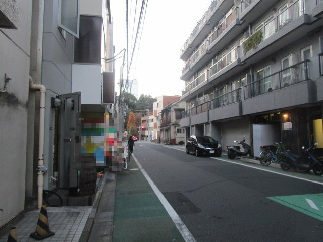 港区東麻布２丁目のビルの周辺