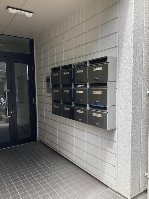 プライムＫのエントランス|原状回復工事前