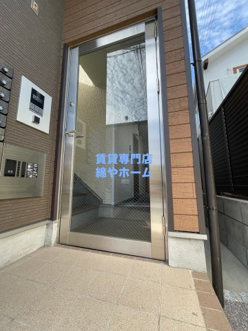 izumoのエントランス|清潔なエントランスです