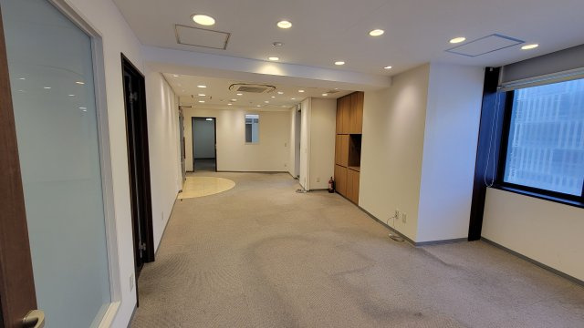 スカイラークビルの内装