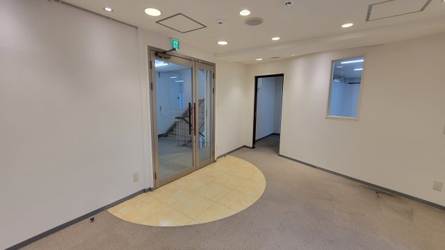 スカイラークビルの内装