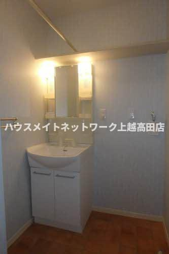 エーデルハイムの独立洗面台|洗髪洗面化粧台