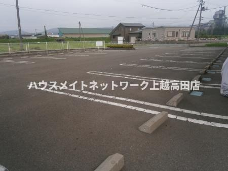 ラグナガーデン上刈の駐車場|駐車場