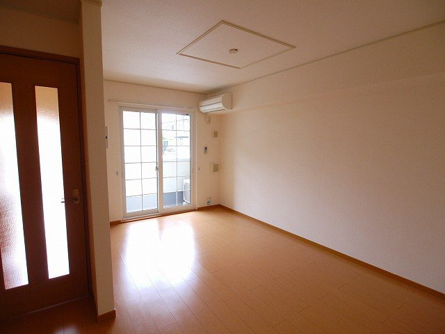 神戸市西区竜が岡５丁目のアパートの寝室