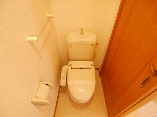 神戸市西区竜が岡５丁目のアパートのトイレ
