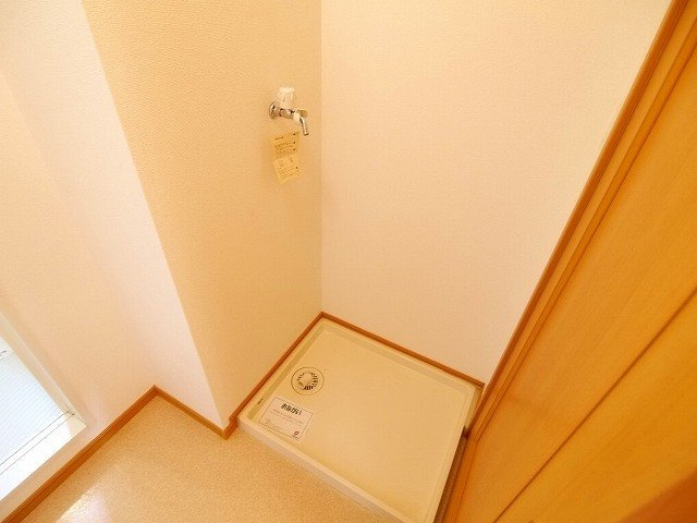 神戸市西区竜が岡５丁目のアパートの洗面所
