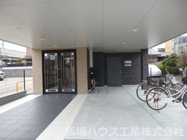 【エントランス】 | 藤貴エイト