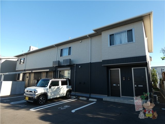 トレスセドロ新保の外観