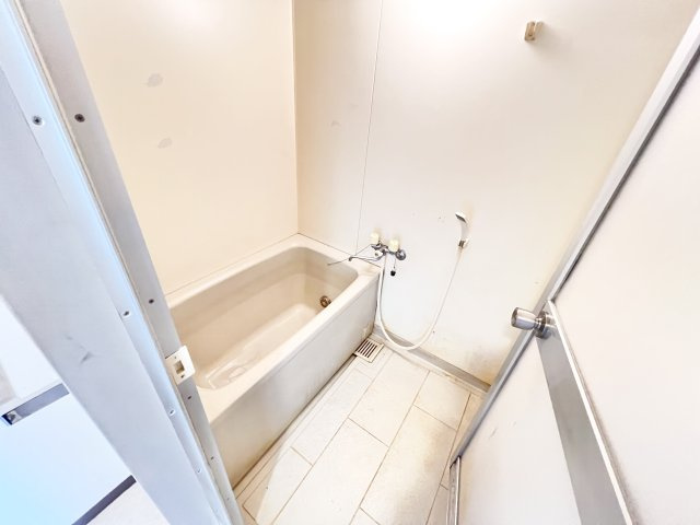 パティオス若葉の浴室|落ち着いた空間のお風呂です