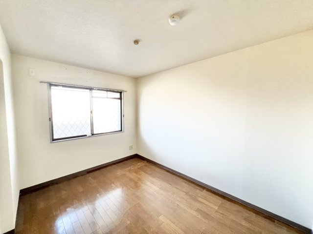 パティオス若葉の洋室|明るい洋室です