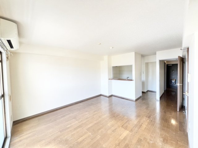 パティオス若葉の居間・リビング|ゆったり過ごせる居間です