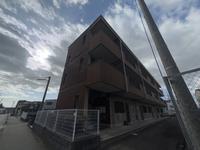 ドミール加佐の外観