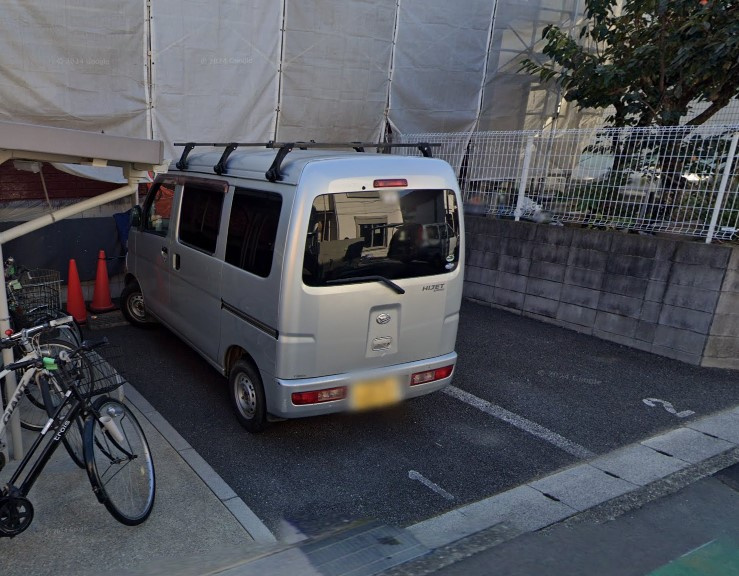 第三早川ハウスの駐車場