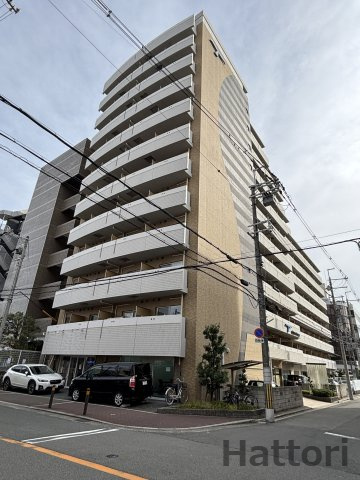SERENiTE 江坂四番館の外観