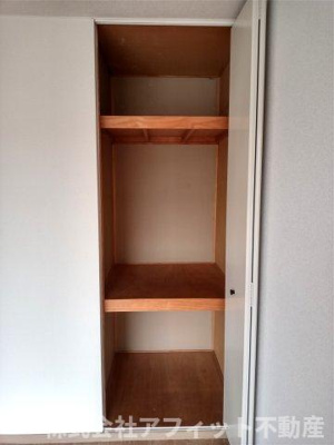 【その他】 | ジュネパレス東福山B | 洋室6帖の収納