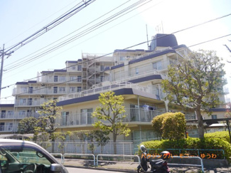 【外観】 | 高台に建つ総戸数78戸のビッグコミュニティ。