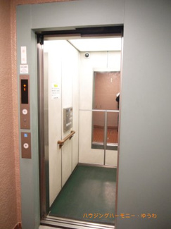 【その他共用部分】 | もちろん、エレベータが有ります。