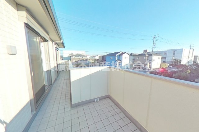 ６４４８４　岐阜市水海道中古戸建てのバルコニー