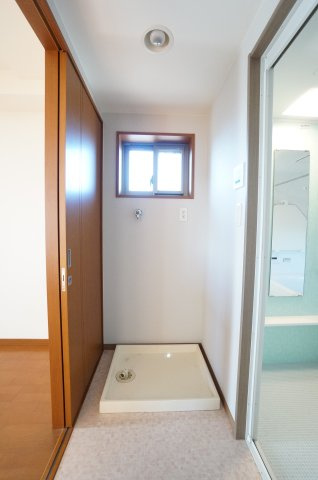 Vigoaisho常滑　3階の独立洗面台|洗濯機置き場