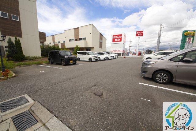 ファウナーガーデンの駐車場