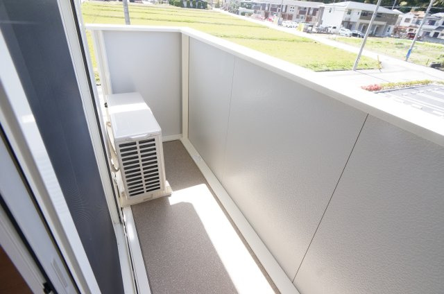 【バルコニー】 | フルール ドゥ ソレイユⅡ | 外からの目が気にならないバルコニーで洗濯物が干せます