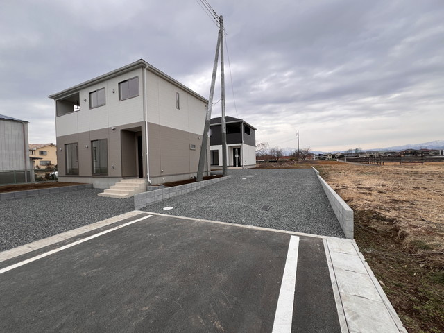 新築　太田市藪塚町第9　クレイドルガーデン　4号棟の前面道路含む現地写真|現地写真　	西側接道幅員約25ｍ　	