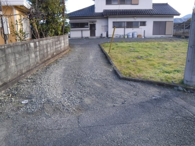 南アルプス市有野72坪売地