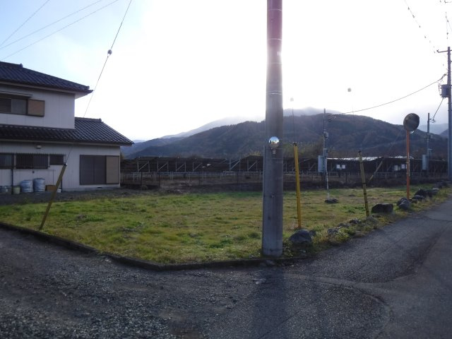 南アルプス市有野72坪売地