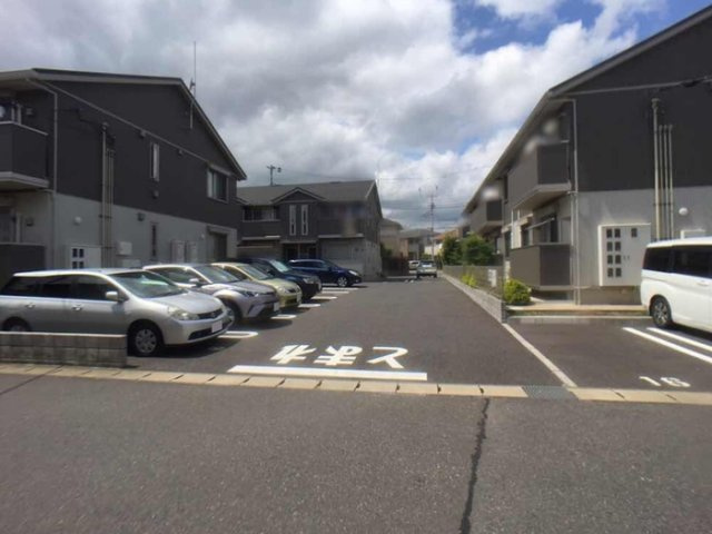 アピオン　Ⅰの駐車場