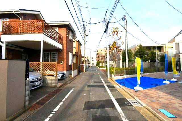 西荻北4丁目・新築戸建の前面道路含む現地写真