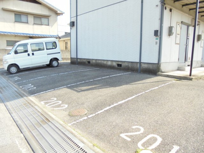 【駐車場】 | ビーライン曙