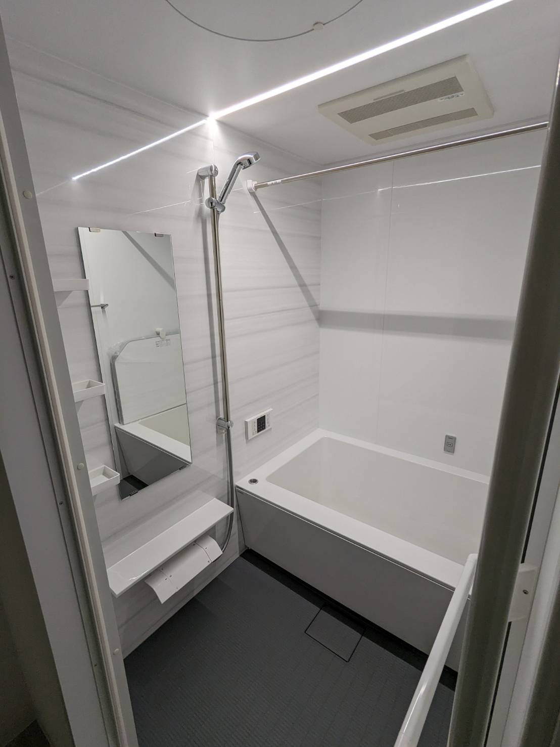 パークハイム庚午中の浴室