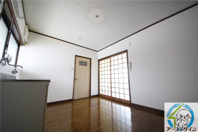 フラット松江の居間・リビング|※類似部屋